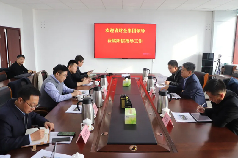 山東省財(cái)金投資集團(tuán)副總經(jīng)理、山東省財(cái)金發(fā)展公司董事長徐德斌來我縣調(diào)研