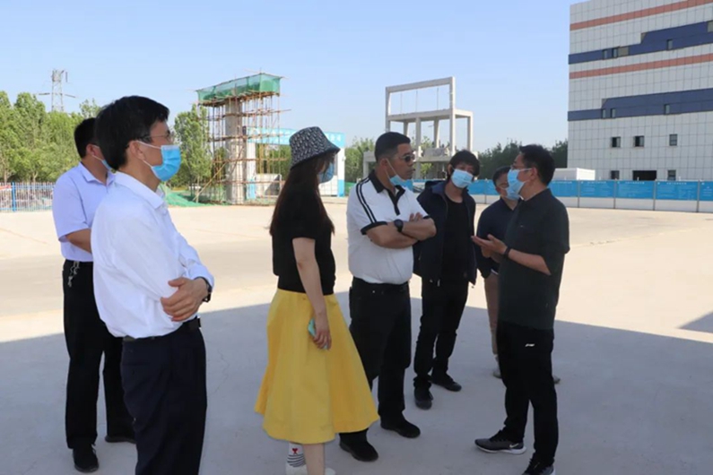 青島樸宿文旅集團(tuán)及青島市企業(yè)家考察團(tuán)來(lái)我縣進(jìn)行實(shí)地考察