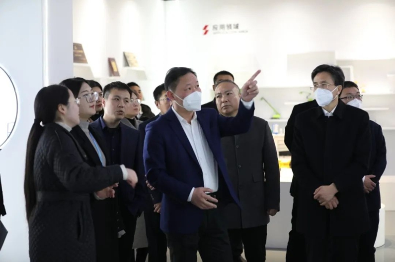 陽(yáng)信縣委書記鄭令健率隊(duì)到湖北考察招商引資